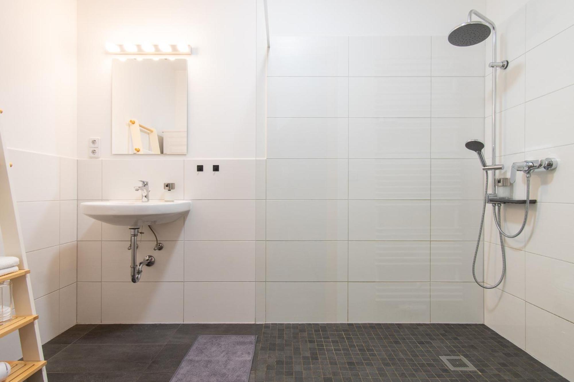 Luxurioeses Apartment, 10Min Innenstadt, Parkplatz Erfurt Eksteriør billede